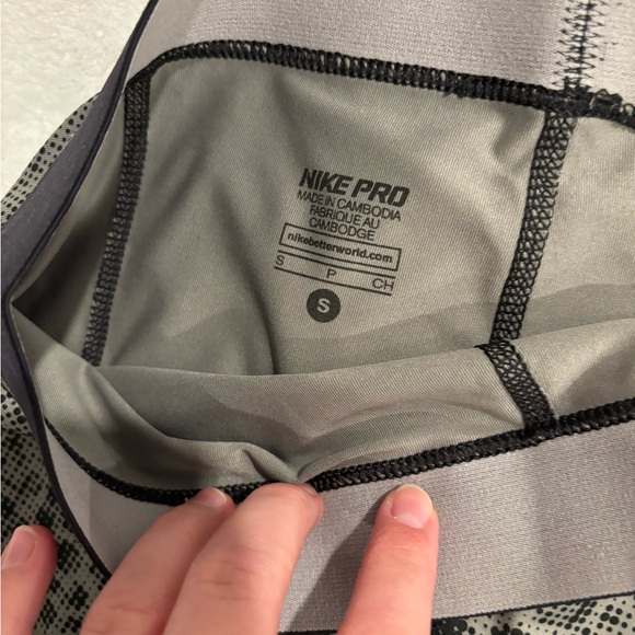 Nike pro shorts size:M - Picture 3 of 3